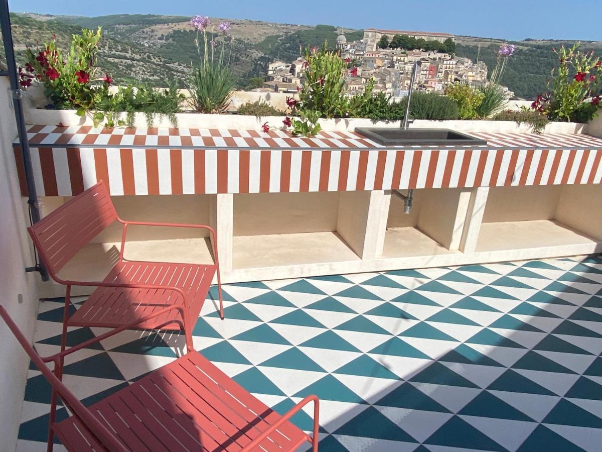 Super Giu - Rooftop Skyline Ragusa Luaran gambar